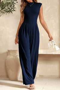 Polished Solid Jumpsuit with Seamless Silhouette and Elegance 7