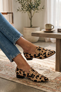 Elegant Pointed Toe Buckle Loafers