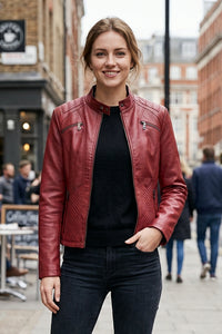 Jacke mit asymmetrischem Verschluss