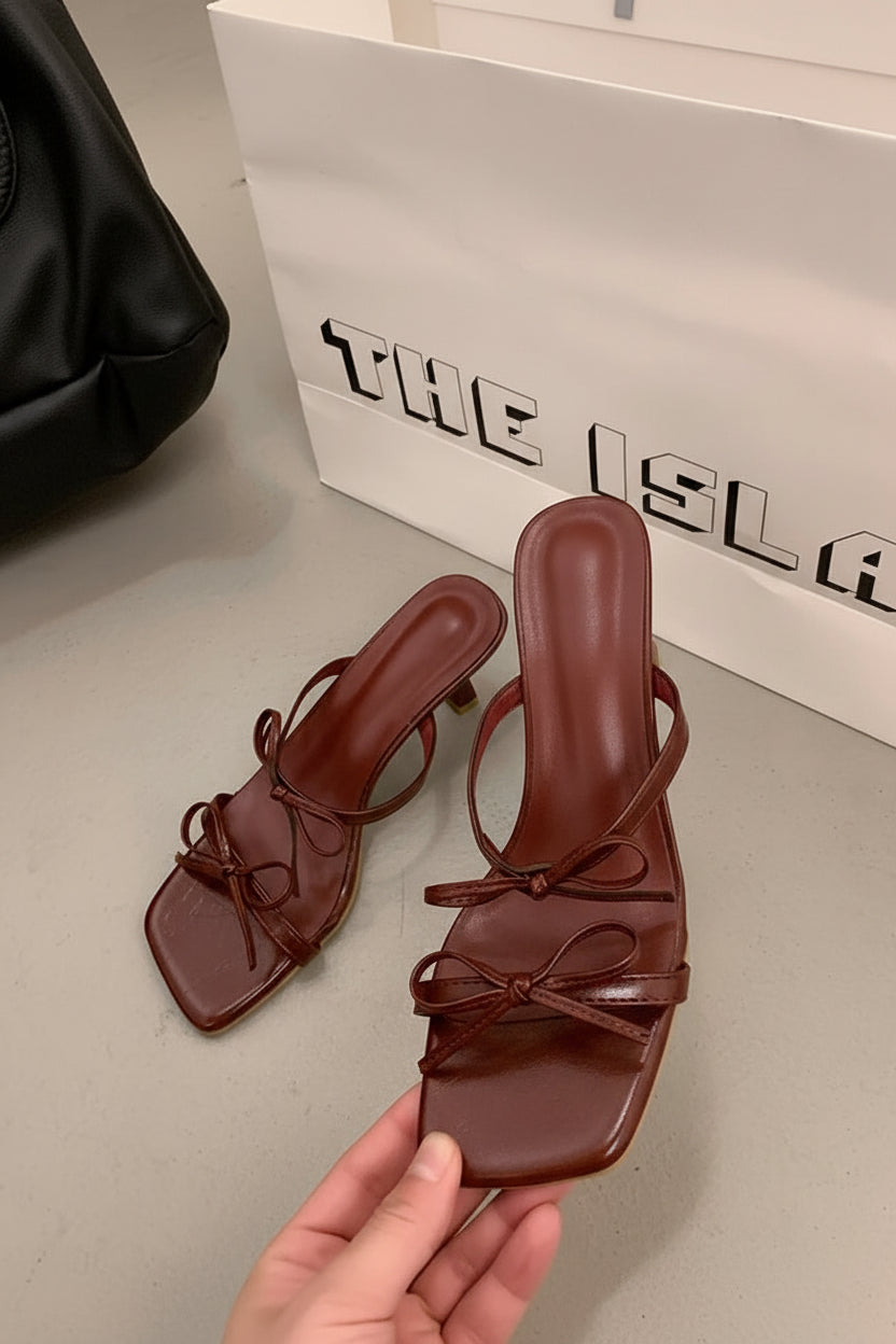 Elegant Thin Heel Sandals with Feminine Bow Accent