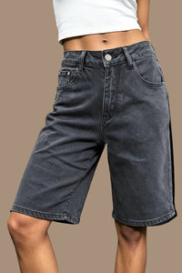 Vintage Inspired Bermuda Shorts with Functional Pockets