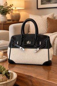 Versatile Style Weekend Bag