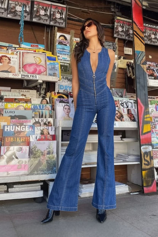 Eleganter Jumpsuit mit tiefem V-Ausschnitt