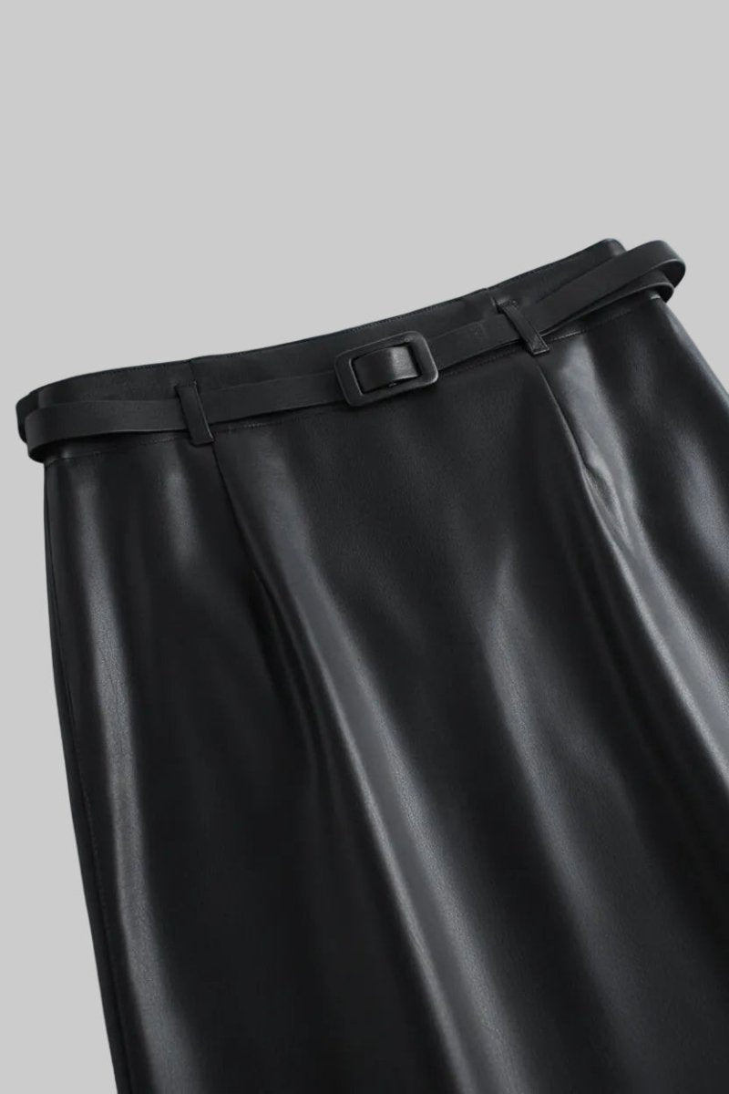 Sculpted Black Leather Pencil Skirt for Elegant Style and Flattering Fit 7