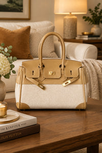 Versatile Style Weekend Bag