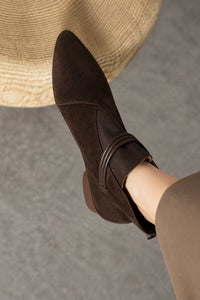 Pointed-Toe Boots