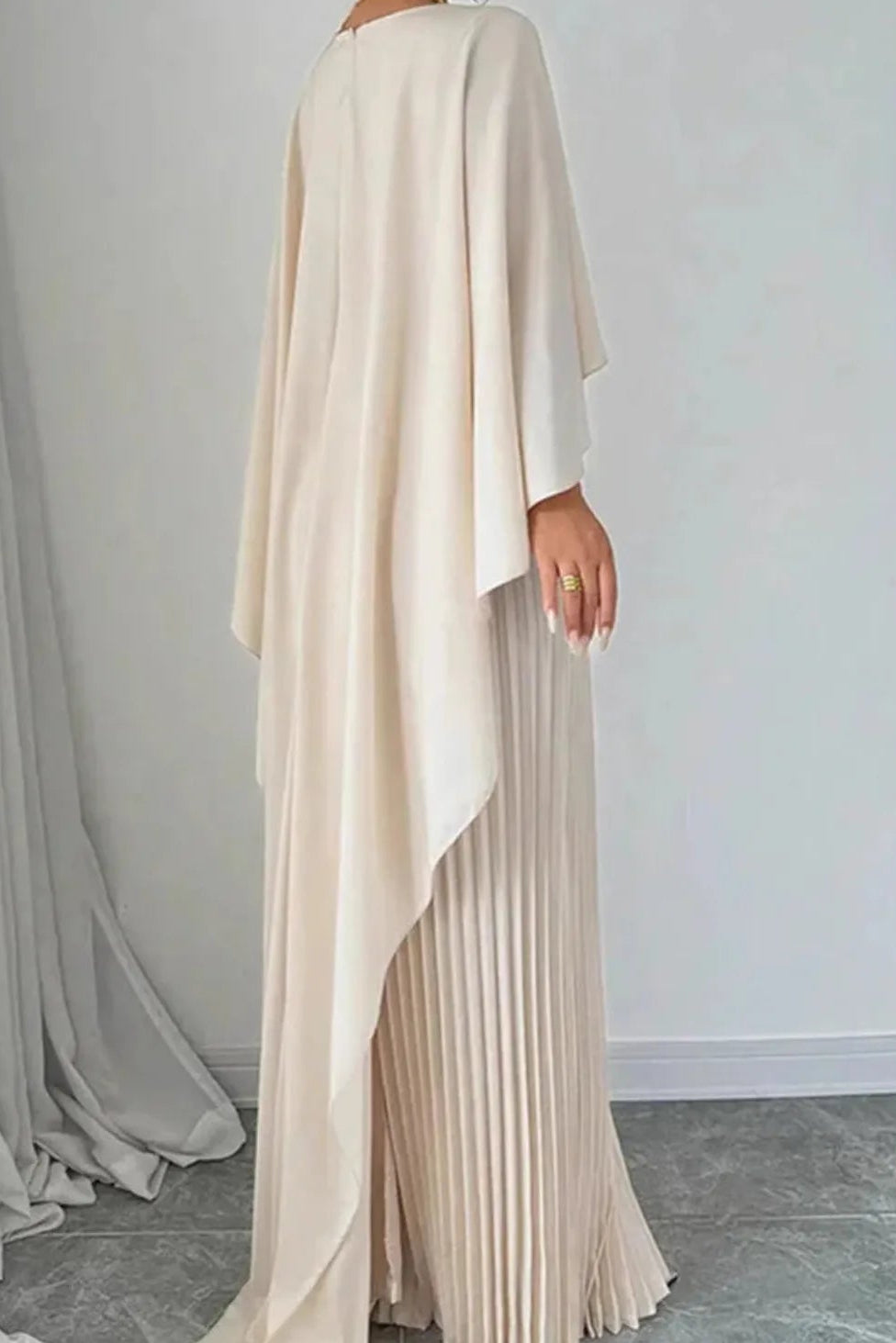 Sophisticated Pleated Cape Maxi Dress for Elegant Occasions 1