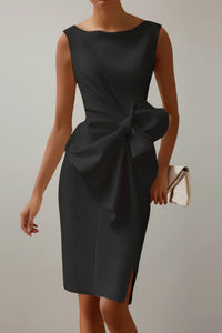 Sophisticated Sleeveless Black Cocktail Dress with Elegant Back Bow 5