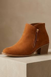 Stylish Black Ankle Boots With Side Zipper, Block Heel & Anatomical Support 1