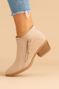 Stylish Black Ankle Boots With Side Zipper, Block Heel & Anatomical Support 7