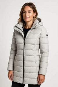 Stylish Black Puffer Jacket for Urban Winter Warmth and Comfort 8