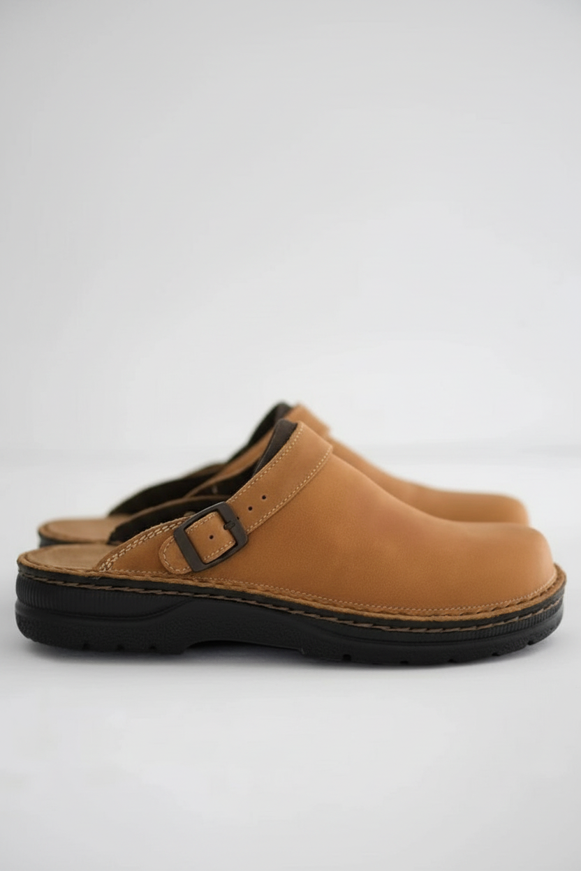 Supportive Leather Clogs for All-Day Comfort and Versatile Style 0