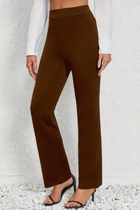 Timeless Straight-Leg Pants in Smooth Fabric for Effortless Versatility 4