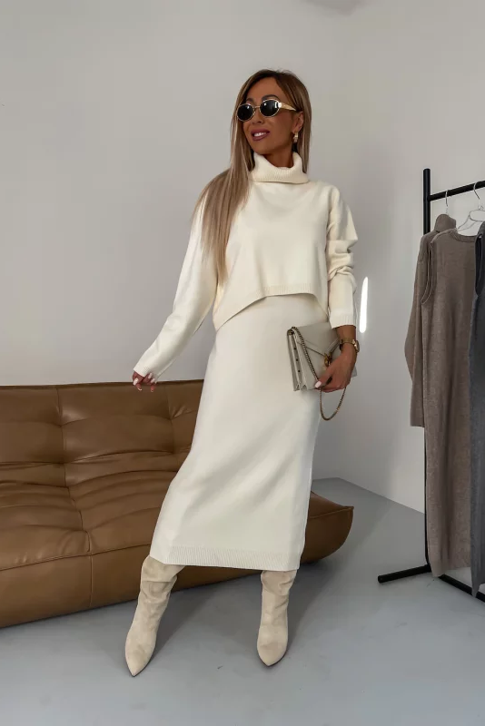 Versatile Maxi Dress Set with Turtleneck for Effortless Styling 4
