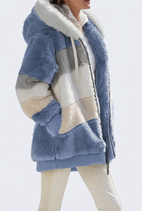 Blue Hattie fleece jacket in 2:3