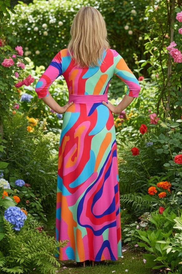 Maxikleid mit abstraktem Print und Dreiviertelärmeln
