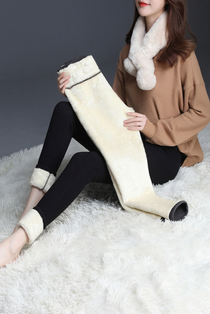 Esme leggings, seated lining demonstration