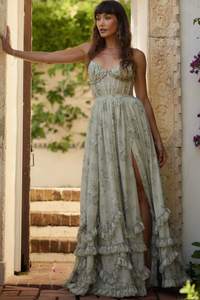 Modern Maxi Dress with Classic Fashion Appeal