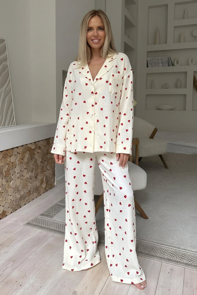 Langärmliges Pyjama-Set mit Herzmuster