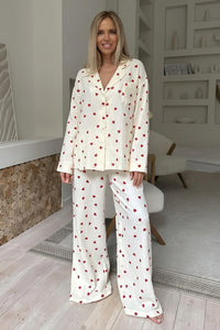 Langärmliges Pyjama-Set mit Herzmuster